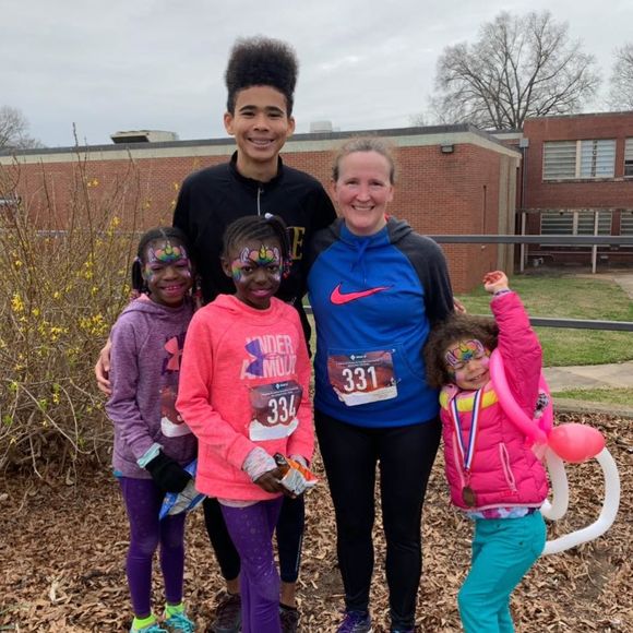 Meet your Posher, Carly - Picture 1 of 1